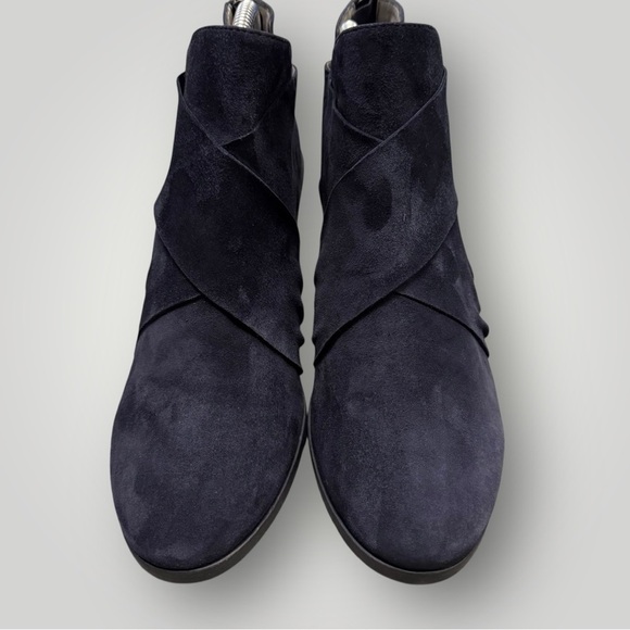 Eileen Fisher Irwin Suede Bootie Navy Blue Sz 10 - Picture 3 of 11
